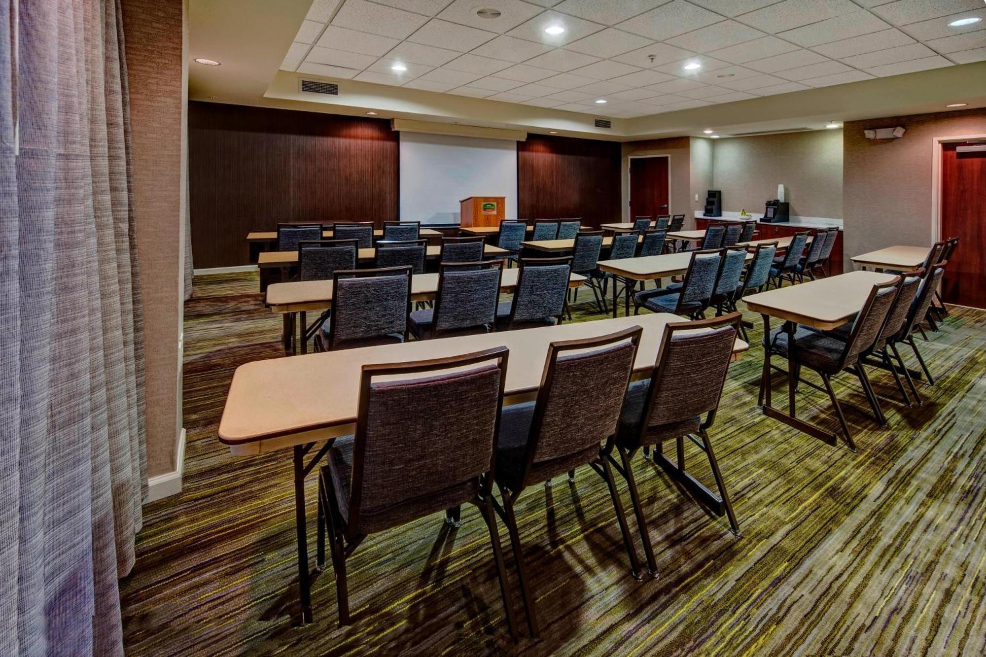 מלון Courtyard By Marriott אלכסנדריה מראה חיצוני תמונה