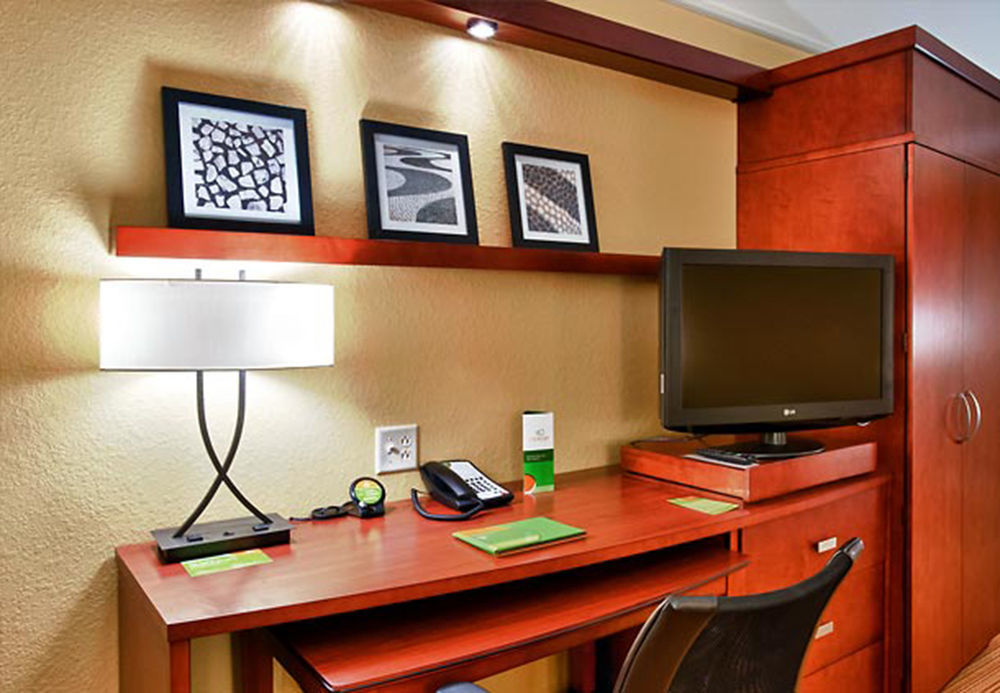 מלון Courtyard By Marriott אלכסנדריה מראה חיצוני תמונה
