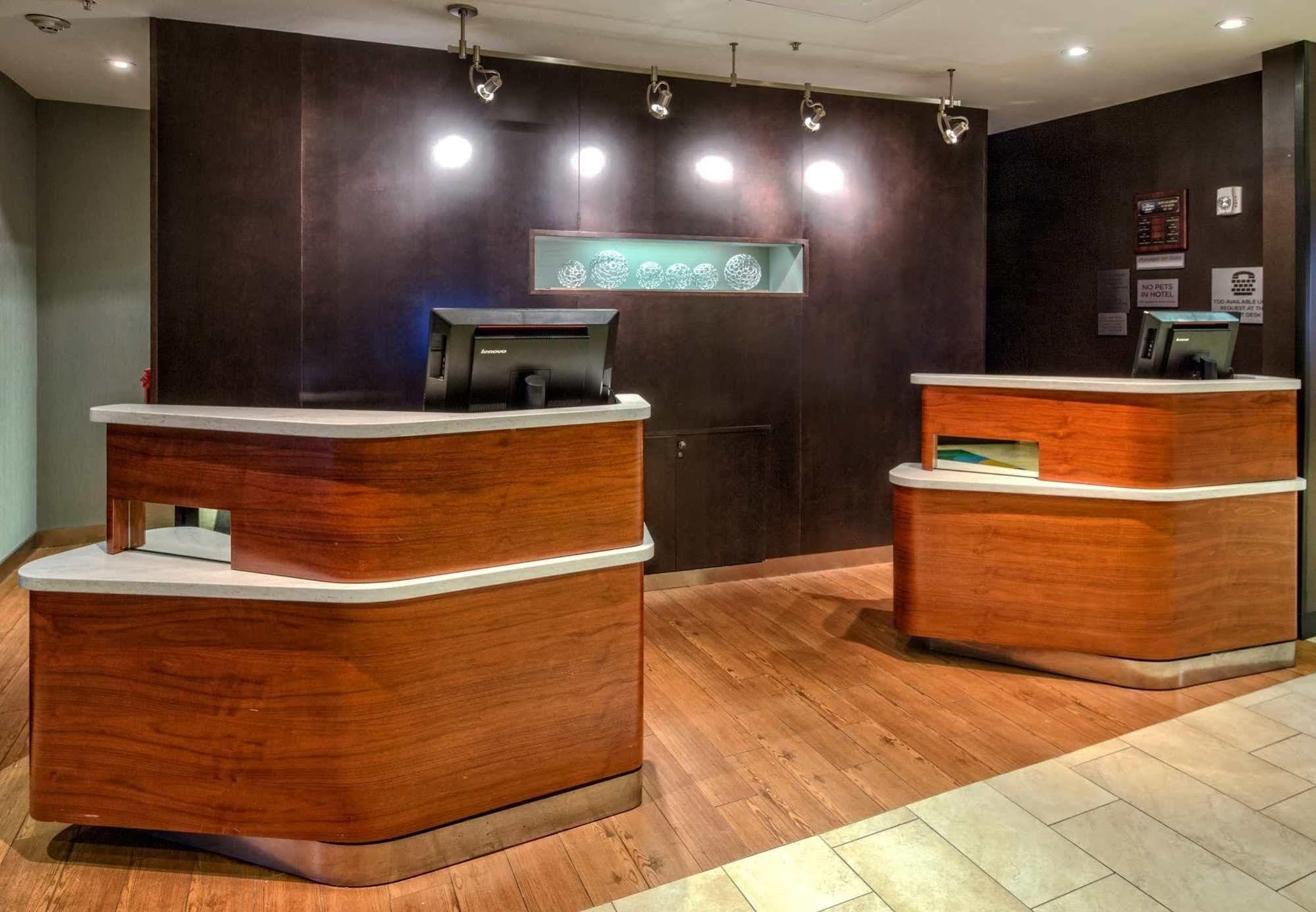 מלון Courtyard By Marriott אלכסנדריה מראה חיצוני תמונה